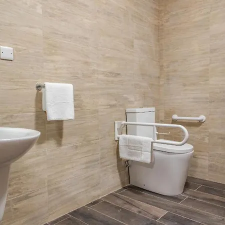 Mon-chery Frühstückspension San Ġwann