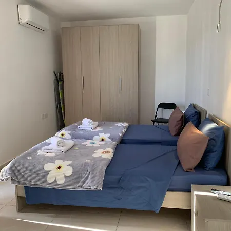 Mon-chery Oda ve Kahvaltı San Ġwann