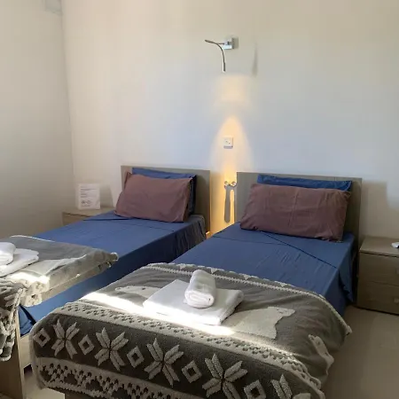 Mon-chery 4* San Ġwann