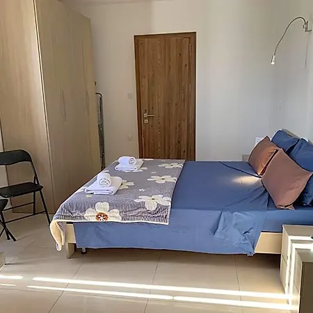 Bed & Breakfast Mon-chery 5*