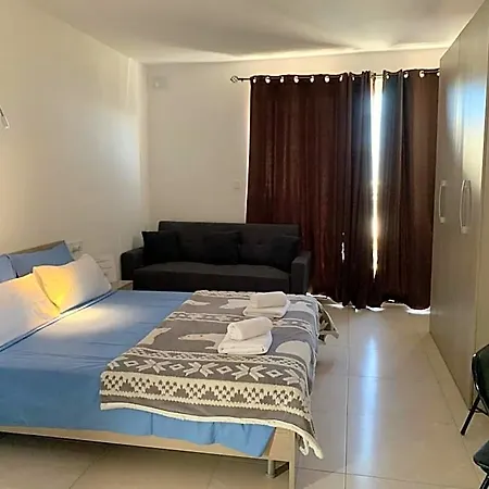 Mon-chery Bed & Breakfast