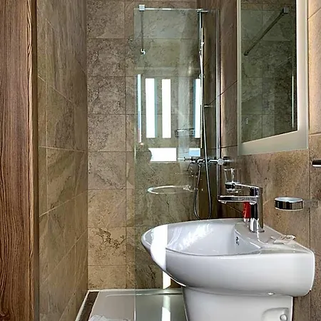 Mon-chery Bed & Breakfast 5*